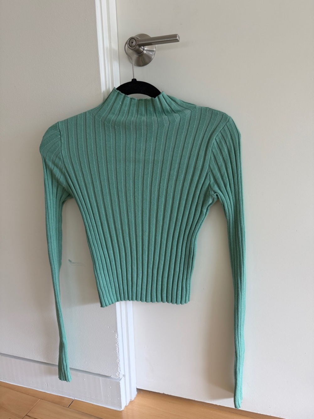 superdown Mint Green Ribbed Mock Neck Crop Top